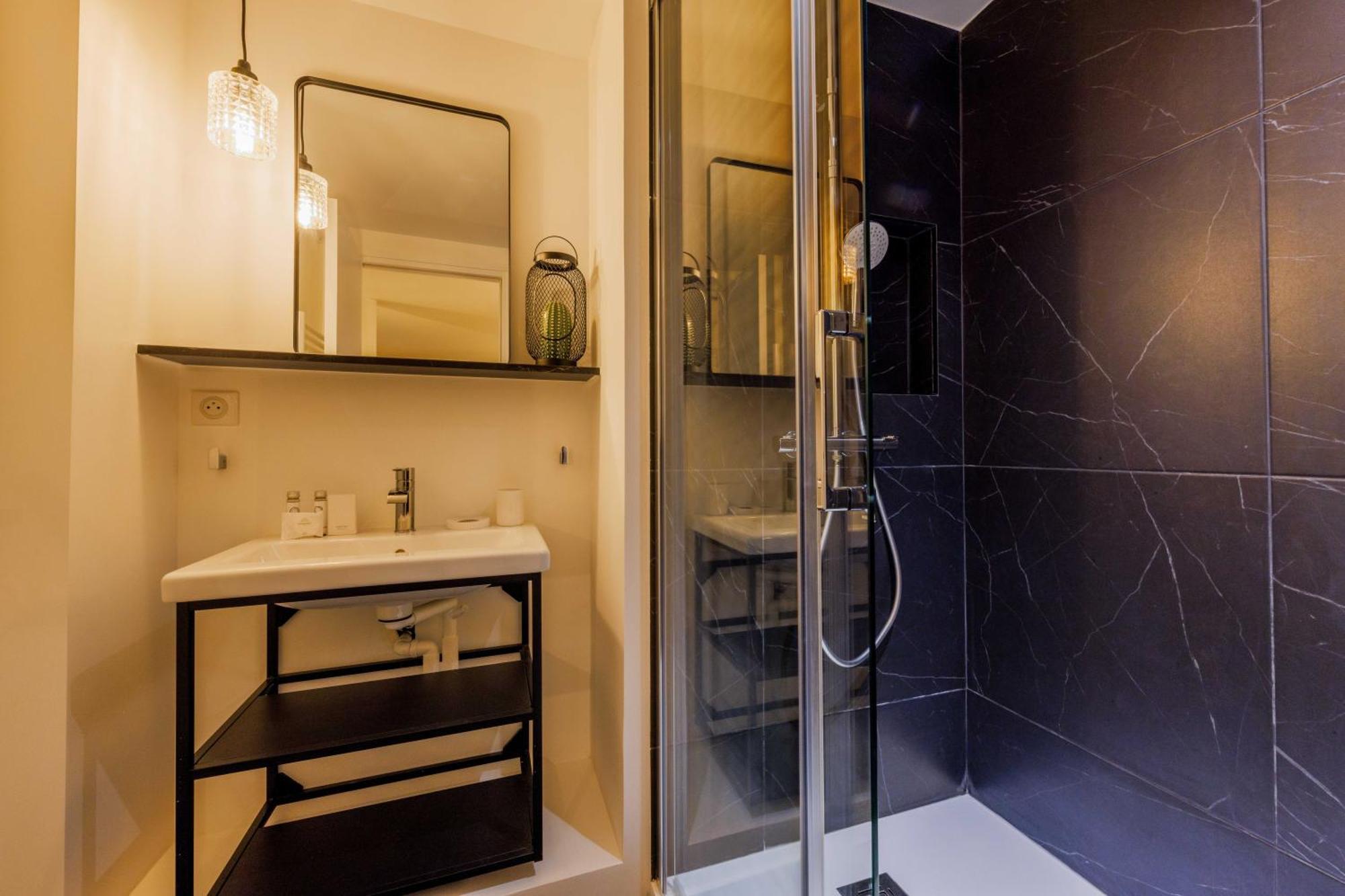 Appartamento Exceptionnel Duplex A Proximite De Montmartre! Parigi Esterno foto